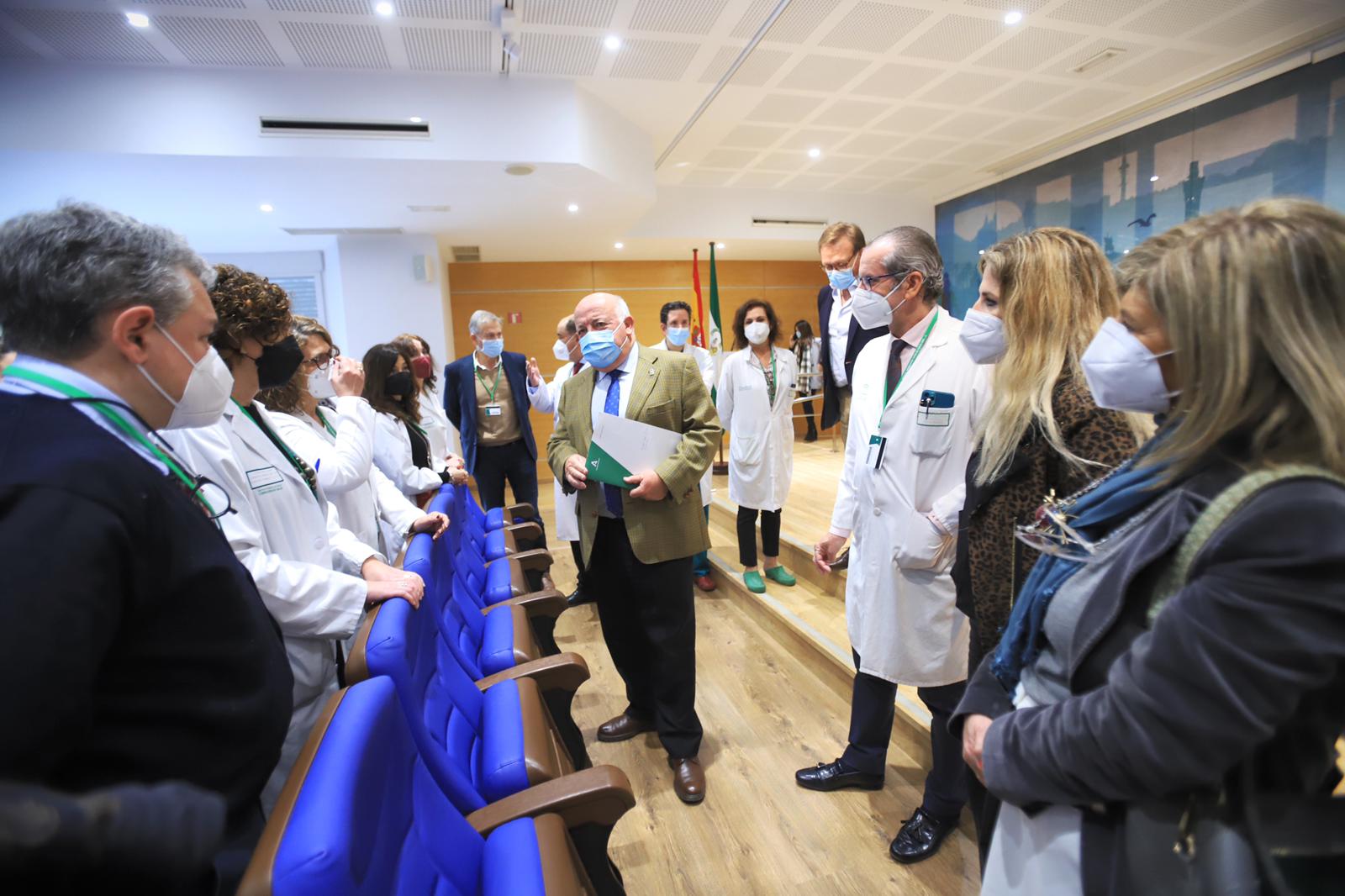 El Hospital Puerta del Mar realiza los tres primeros trasplantes renales  robóticos de Andalucía - Hospital Universitario Puerta del Mar